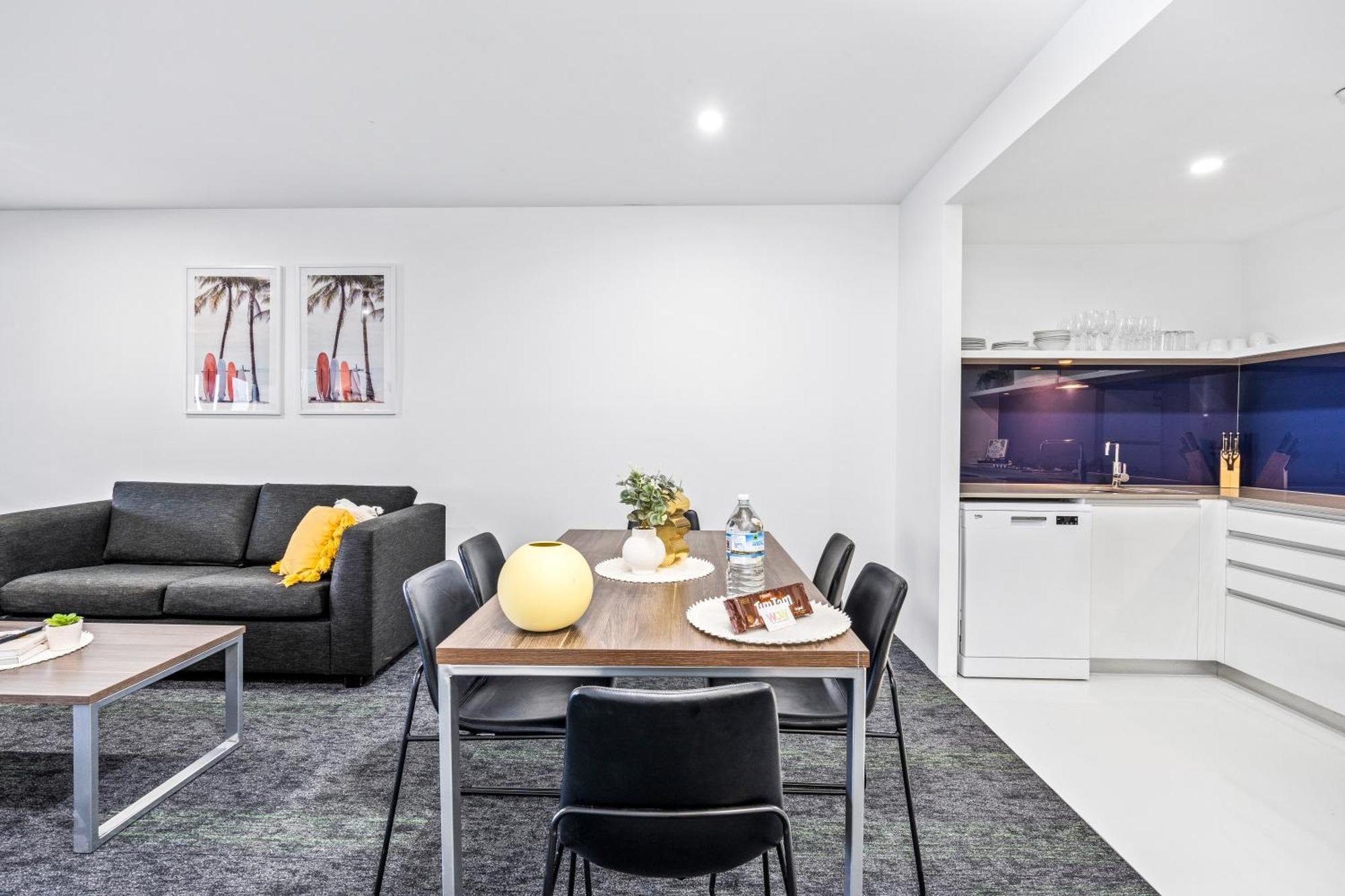 Circle On Cavill - Self Contained & Privately Managed Apartments - Wow Stay Gold Coast Kültér fotó