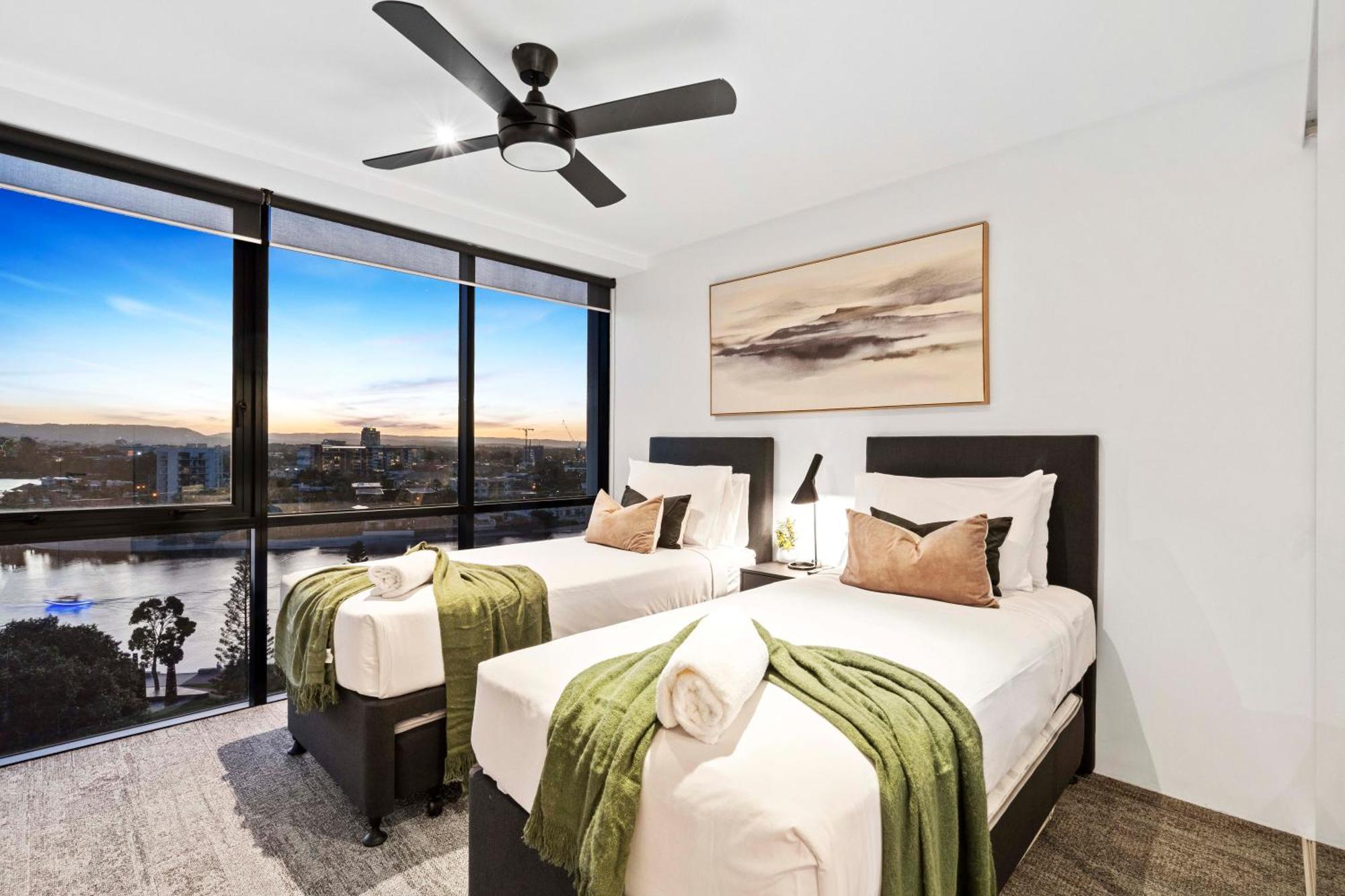 Circle On Cavill - Self Contained & Privately Managed Apartments - Wow Stay Gold Coast Kültér fotó