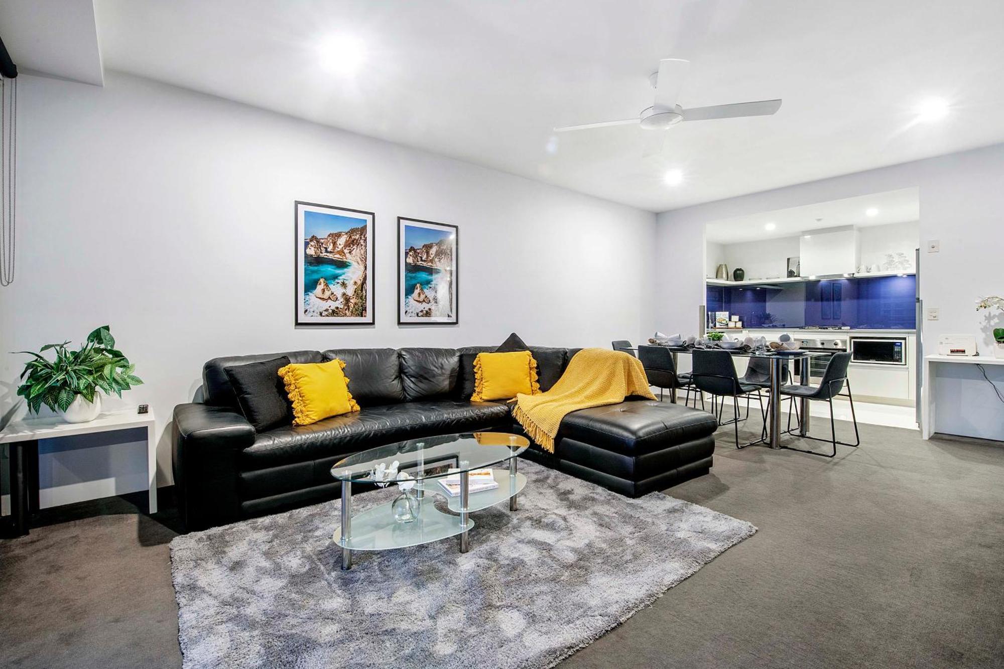 Circle On Cavill - Self Contained & Privately Managed Apartments - Wow Stay Gold Coast Kültér fotó