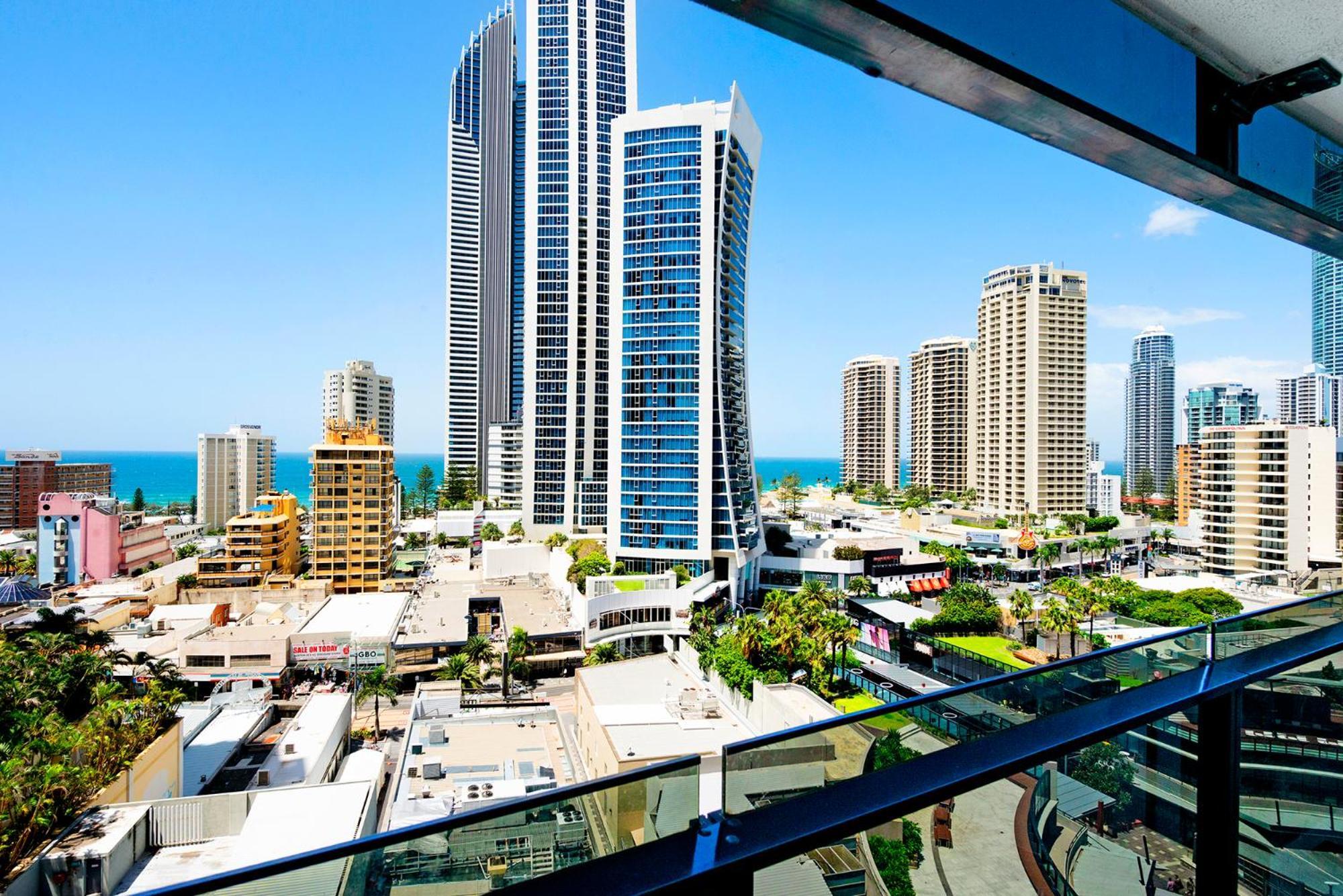 Circle On Cavill - Self Contained & Privately Managed Apartments - Wow Stay Gold Coast Kültér fotó