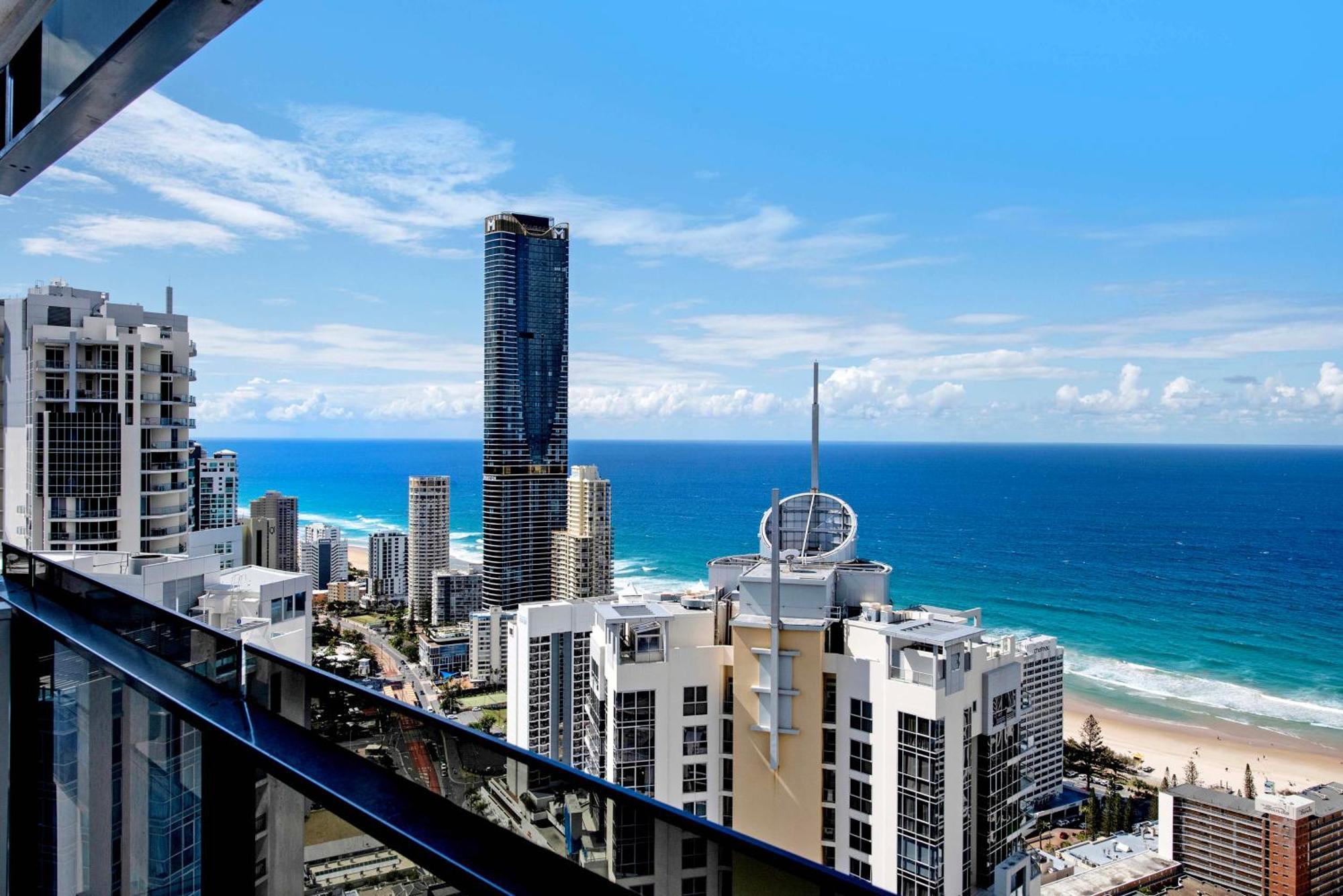 Circle On Cavill - Self Contained & Privately Managed Apartments - Wow Stay Gold Coast Kültér fotó