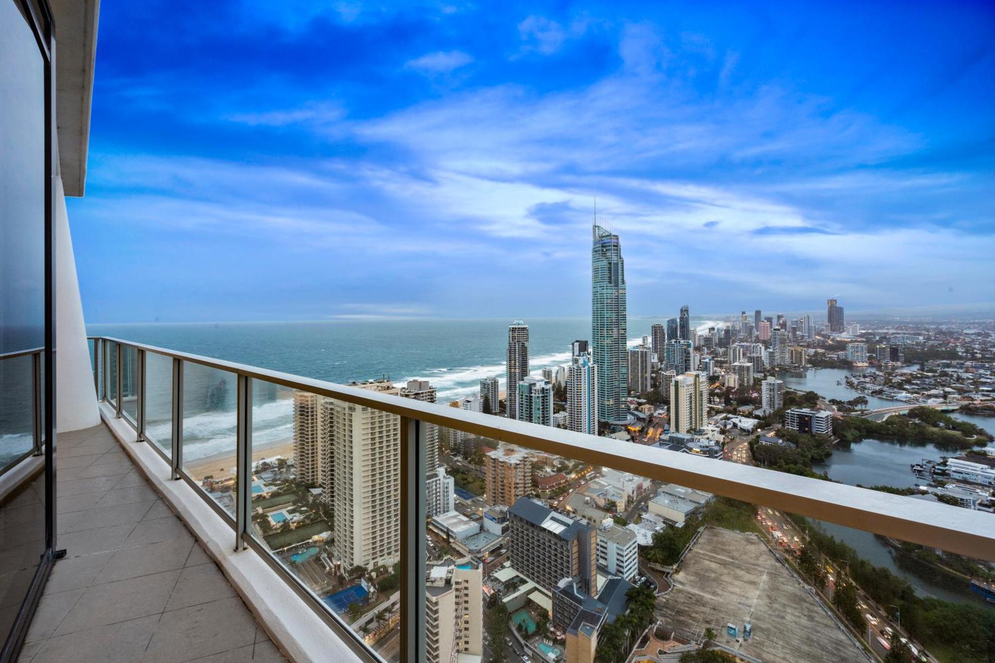 Circle On Cavill - Self Contained & Privately Managed Apartments - Wow Stay Gold Coast Kültér fotó