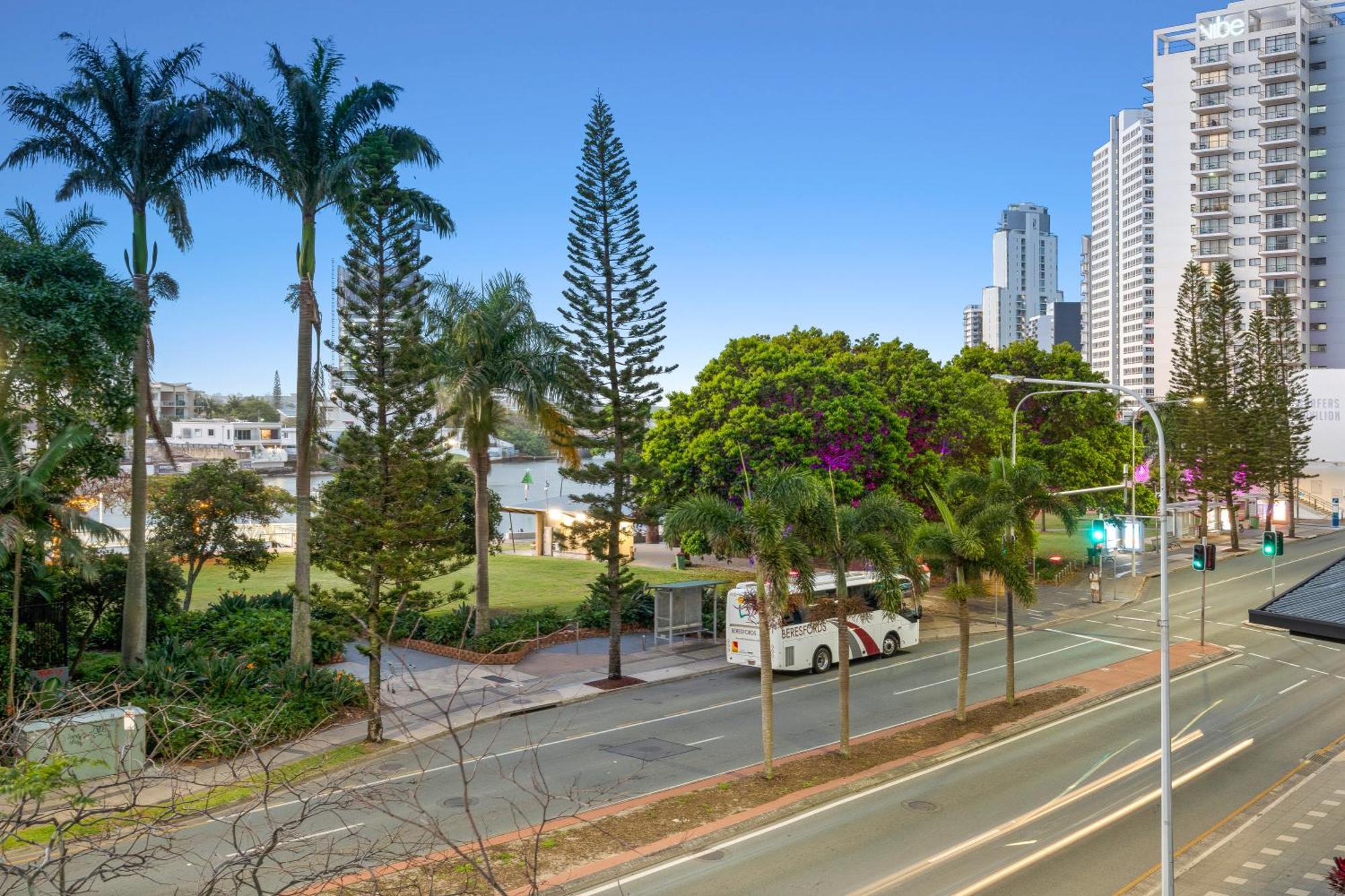Circle On Cavill - Self Contained & Privately Managed Apartments - Wow Stay Gold Coast Kültér fotó