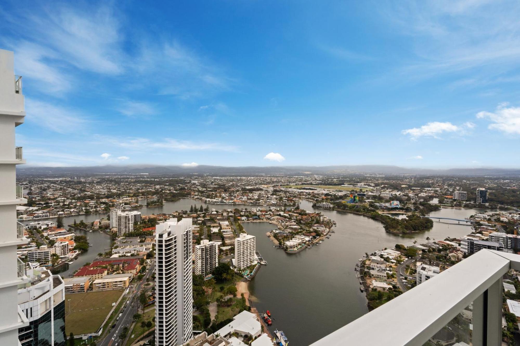 Circle On Cavill - Self Contained & Privately Managed Apartments - Wow Stay Gold Coast Kültér fotó