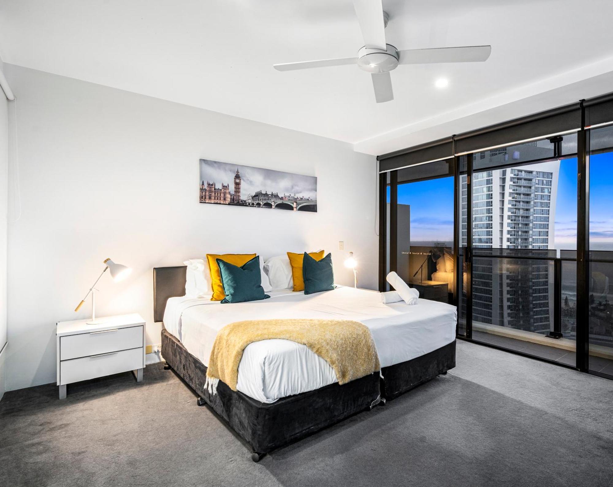Circle On Cavill - Self Contained & Privately Managed Apartments - Wow Stay Gold Coast Kültér fotó